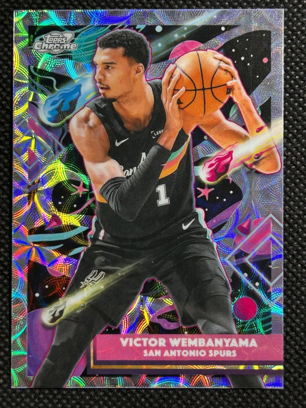 VICTOR WEMBANYAMA TOPPS CHROME COSMIC NUCLEUS REFRACTOR (SP) #149